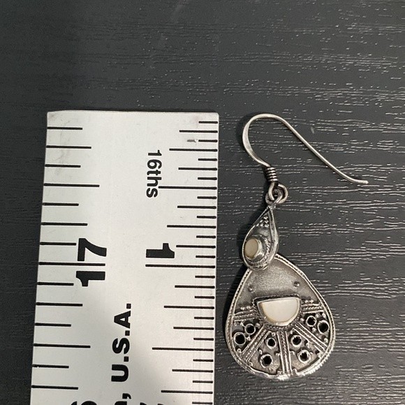 Vintage Sterling Silver Mother of Pearl Dangle Earrings - Picture 6 of 6